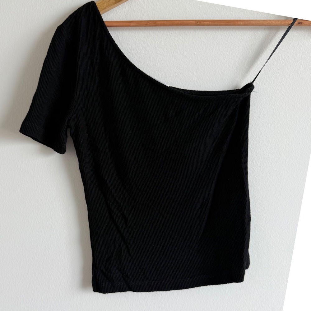GBTSO Ribbed Black One-Shoulder Top Size XS